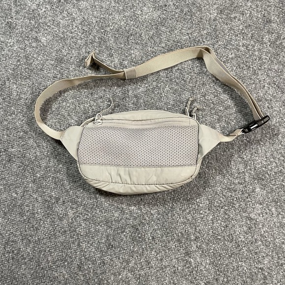 Fjallraven High Coast Hip Pack Waist Bag Fanny Packable Light Gray Hike Travel - Picture 2 of 9